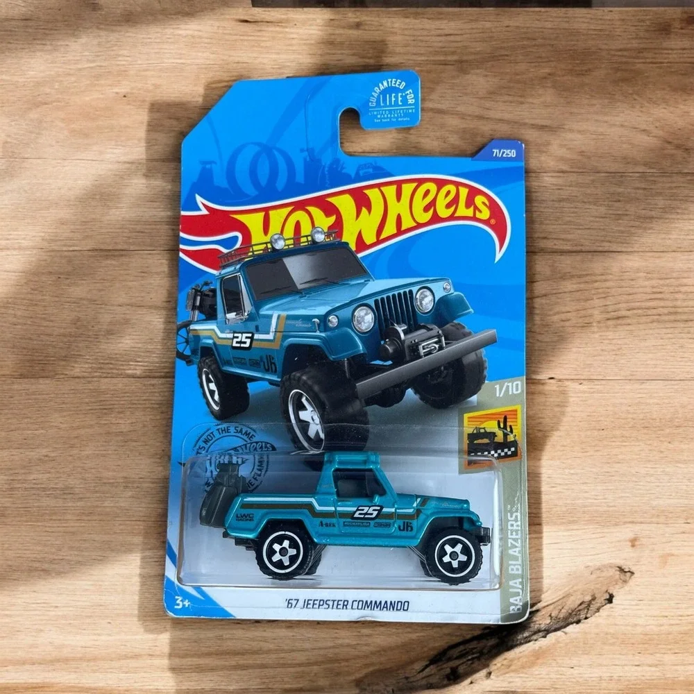 Hotwheels Baja Blazers '67 Jeepster Commando & Hi-Beam Diecast